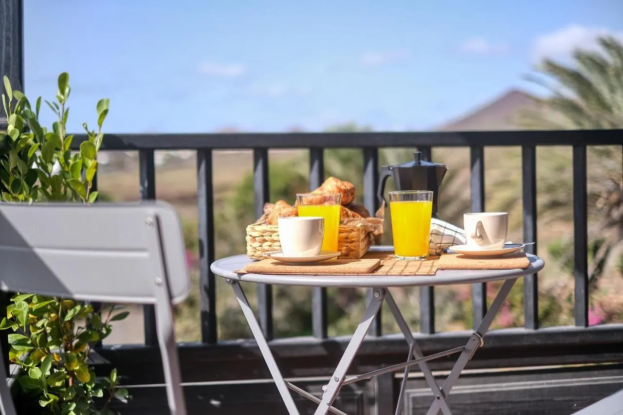 Casa Atlantida-Quiet House With Balcony And Fast Wifi Villa Costa Teguise Semesterbostad